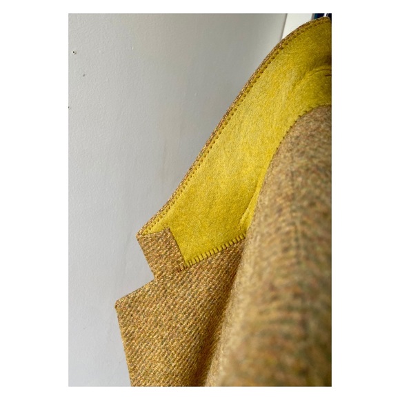 Amazing Vintage Wool Blazer - Picture 3 of 6